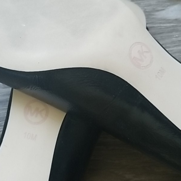 MICHAEL KORS PUMPS Size 10 - Picture 8 of 9